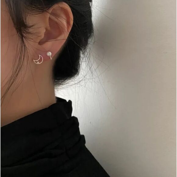 Pearl Hoop Earrings, Freshwater Pearl Huggies, Tiny Hoop Earrings Small Hoops - Picture 2 of 5